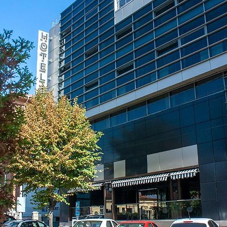 Hotel Yaky Center Piteşti Eksteriør billede